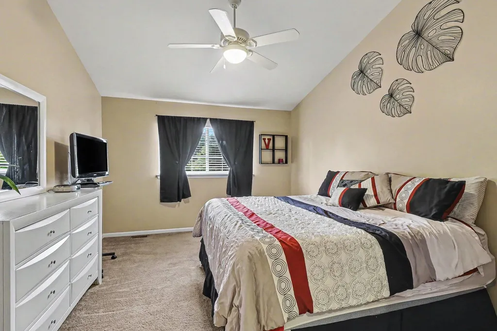 107 S Vista Auburn Hills City MI 48326