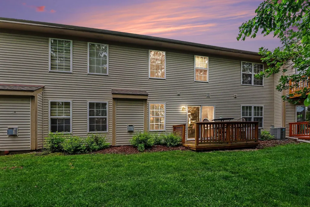 107 S Vista Auburn Hills City MI 48326