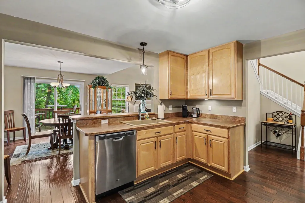 107 S Vista Auburn Hills City MI 48326