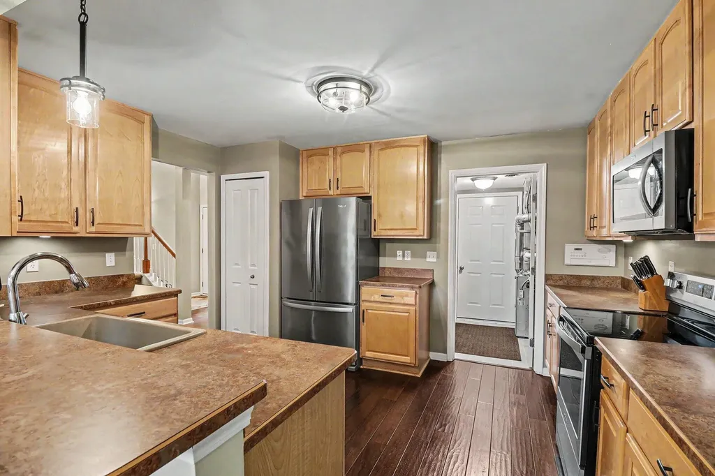 107 S Vista Auburn Hills City MI 48326