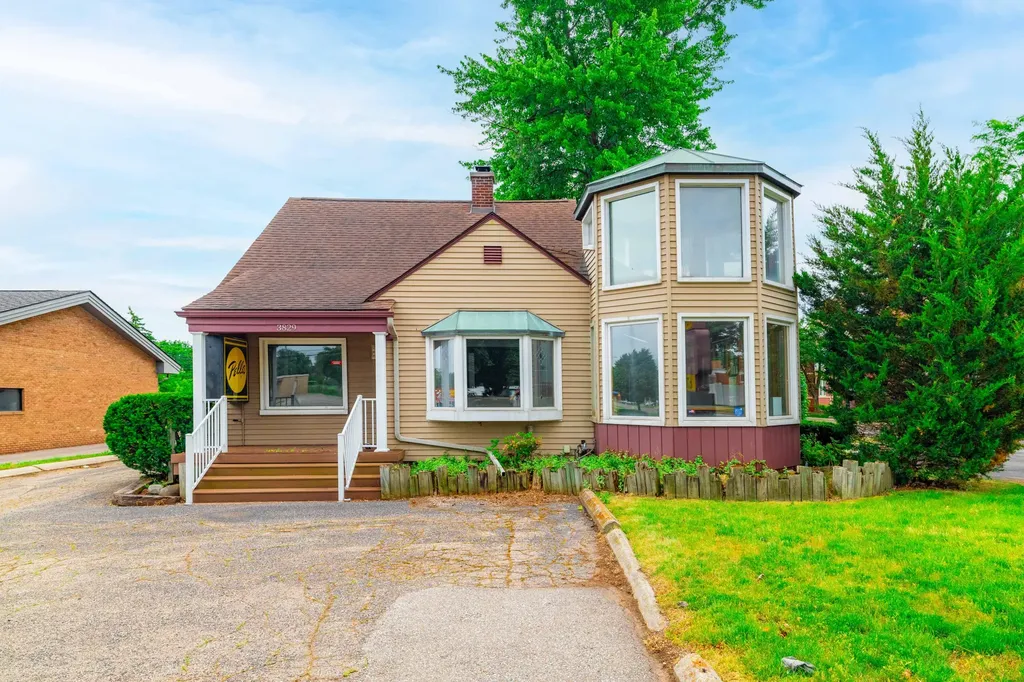 3829 West Road Trenton City MI 48183