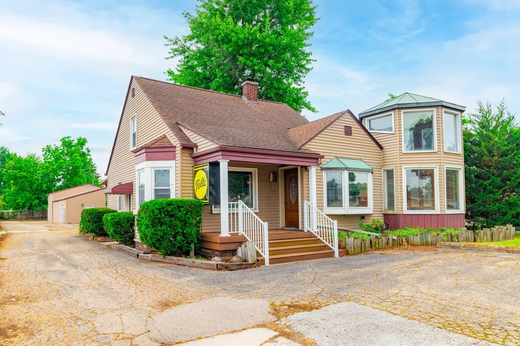 3829 West Road Trenton City MI 48183