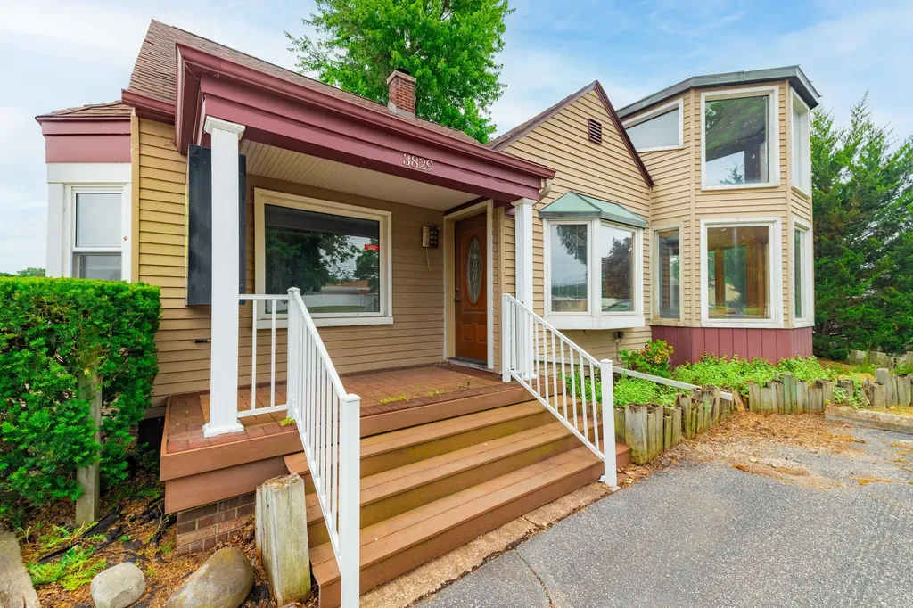 3829 West Road Trenton City MI 48183