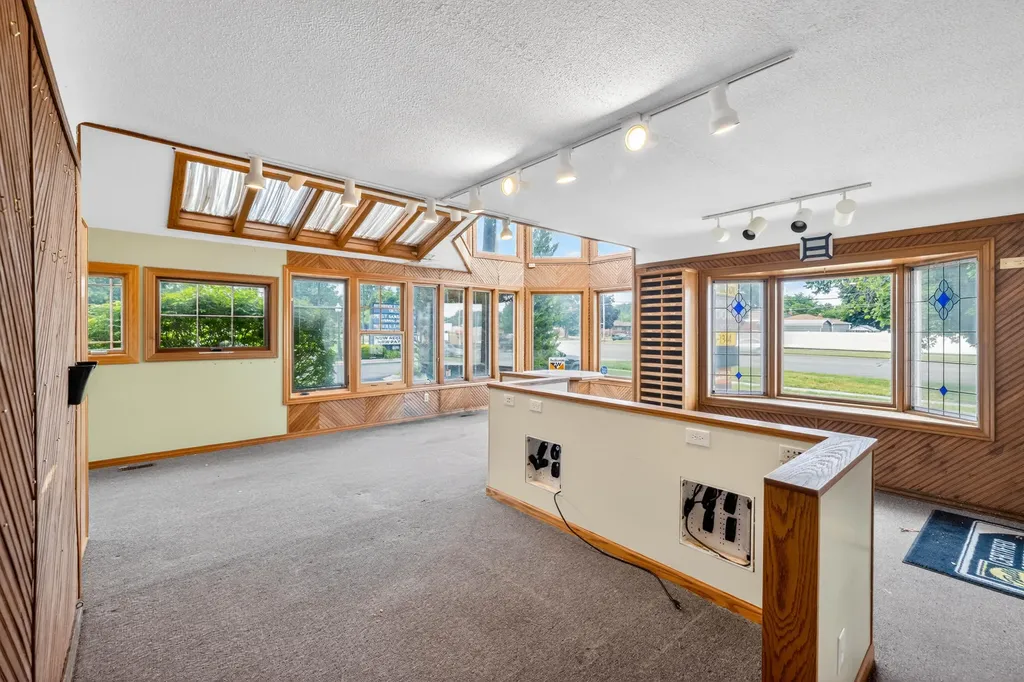 3829 West Road Trenton City MI 48183