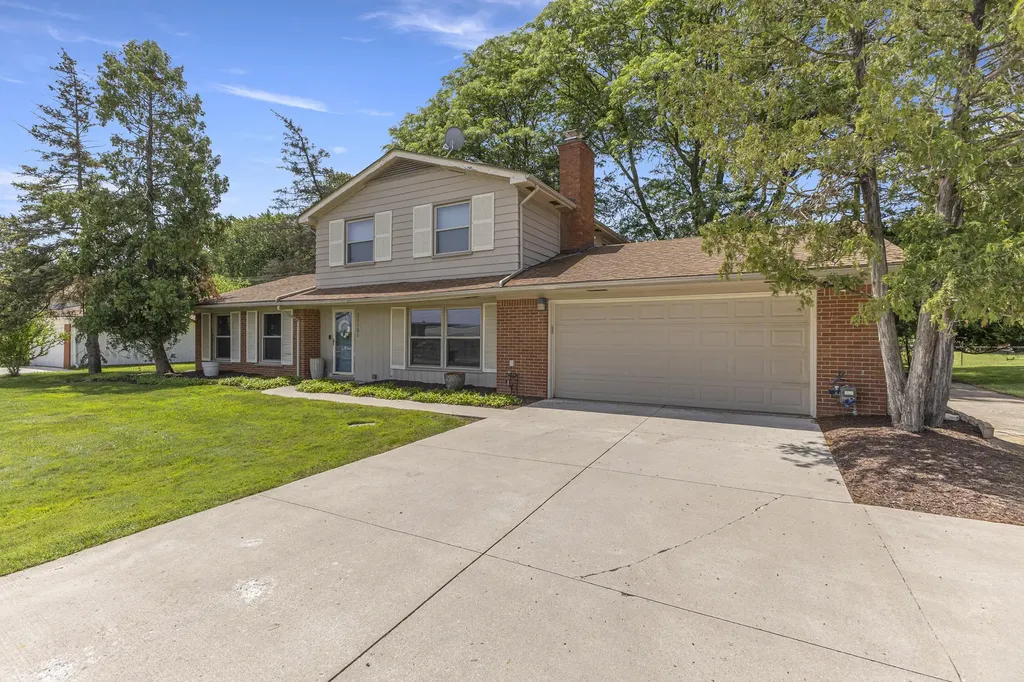 26181 Middlebelt Road Farmington Hills City MI 48334