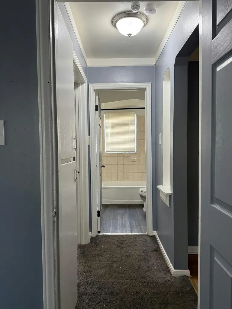 16191 Salem Detroit City MI 48219