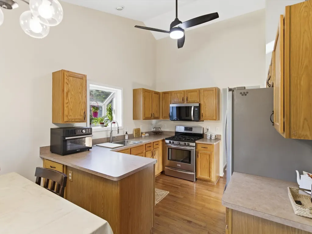 8473 Parkridge Drive Dexter City MI 48130