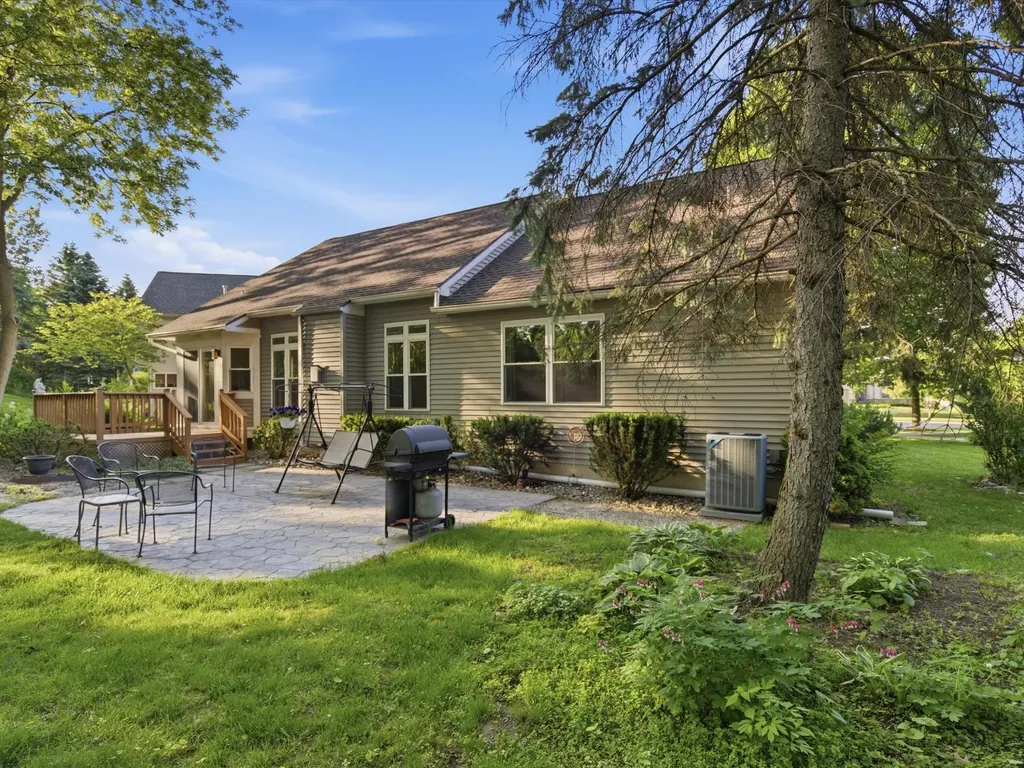 8473 Parkridge Drive Dexter City MI 48130