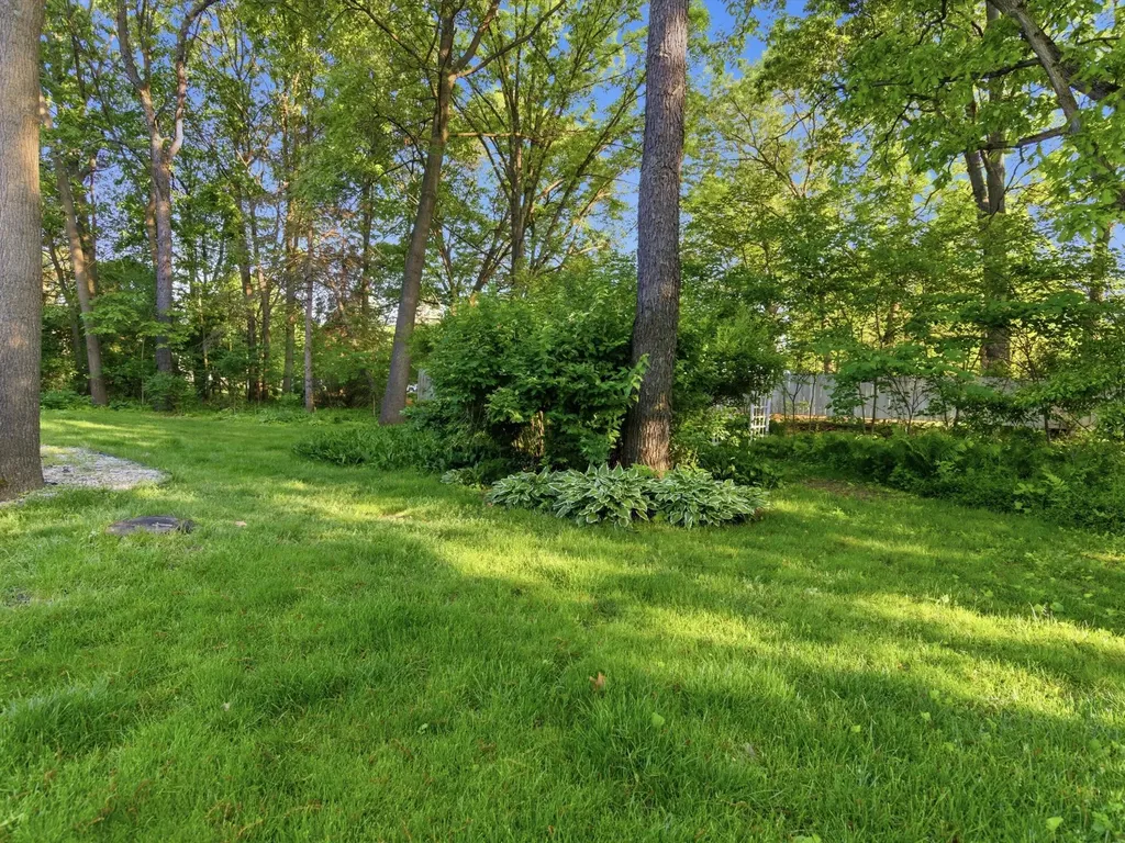 8473 Parkridge Drive Dexter City MI 48130