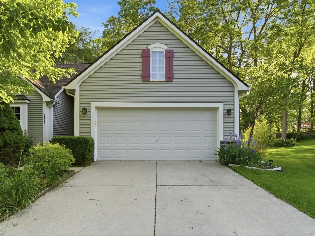 8473 Parkridge Drive Dexter City MI 48130