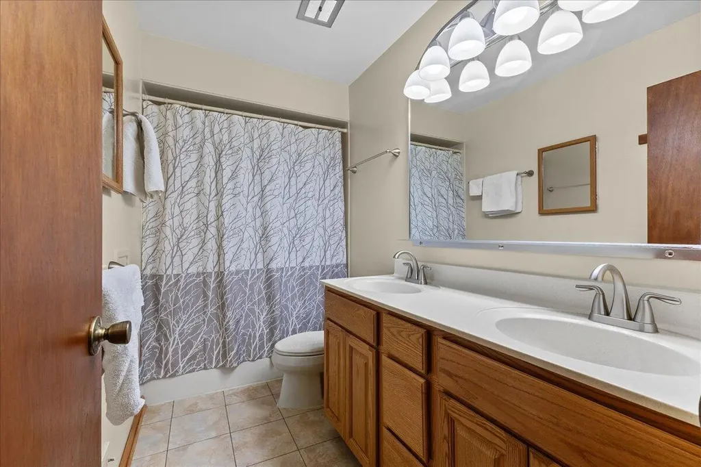 681 Archwood Drive Ann Arbor City MI 48103