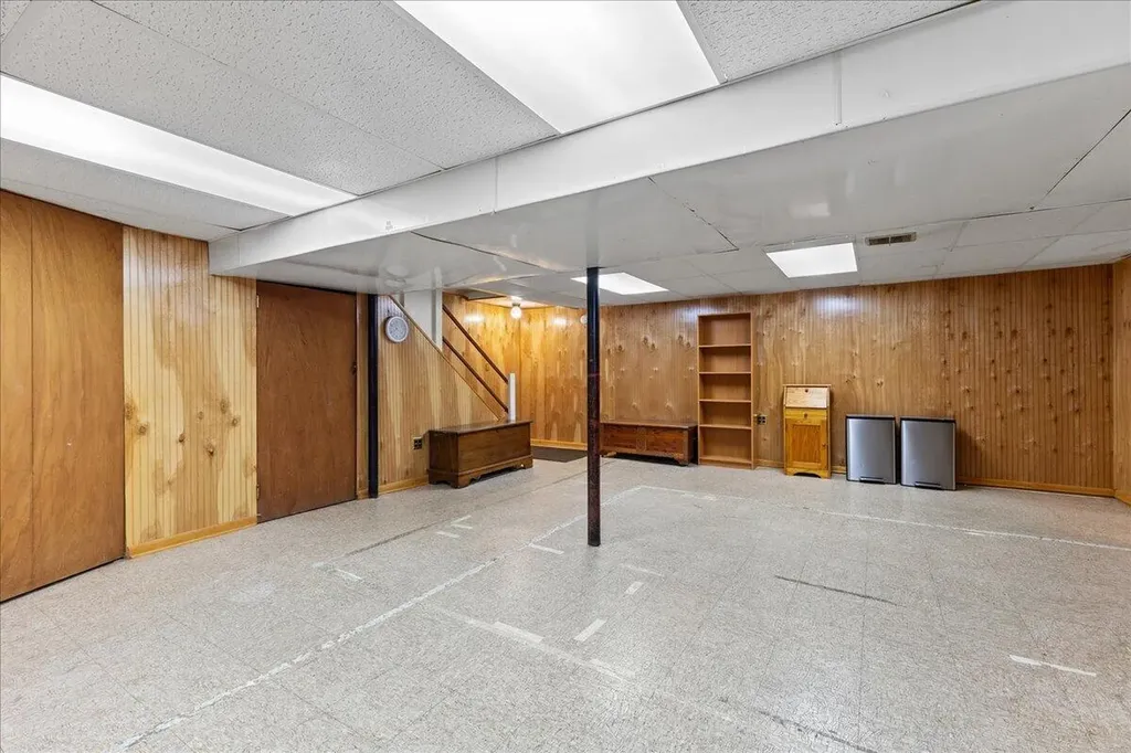 681 Archwood Drive Ann Arbor City MI 48103