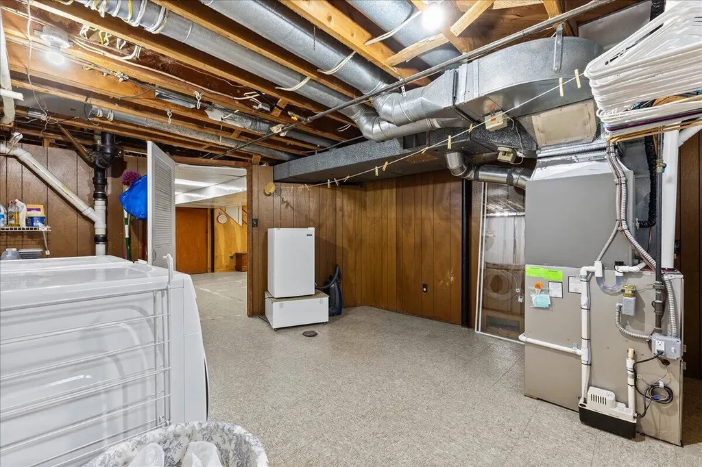 681 Archwood Drive Ann Arbor City MI 48103