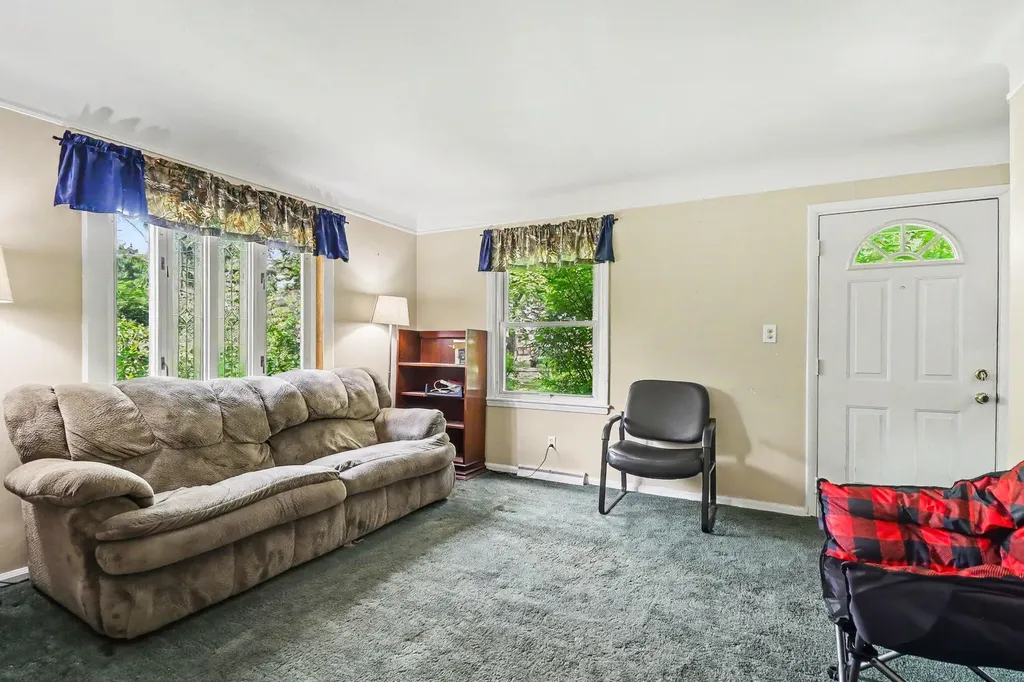 10624 Borgman Avenue Van Buren Charter Township MI 48111