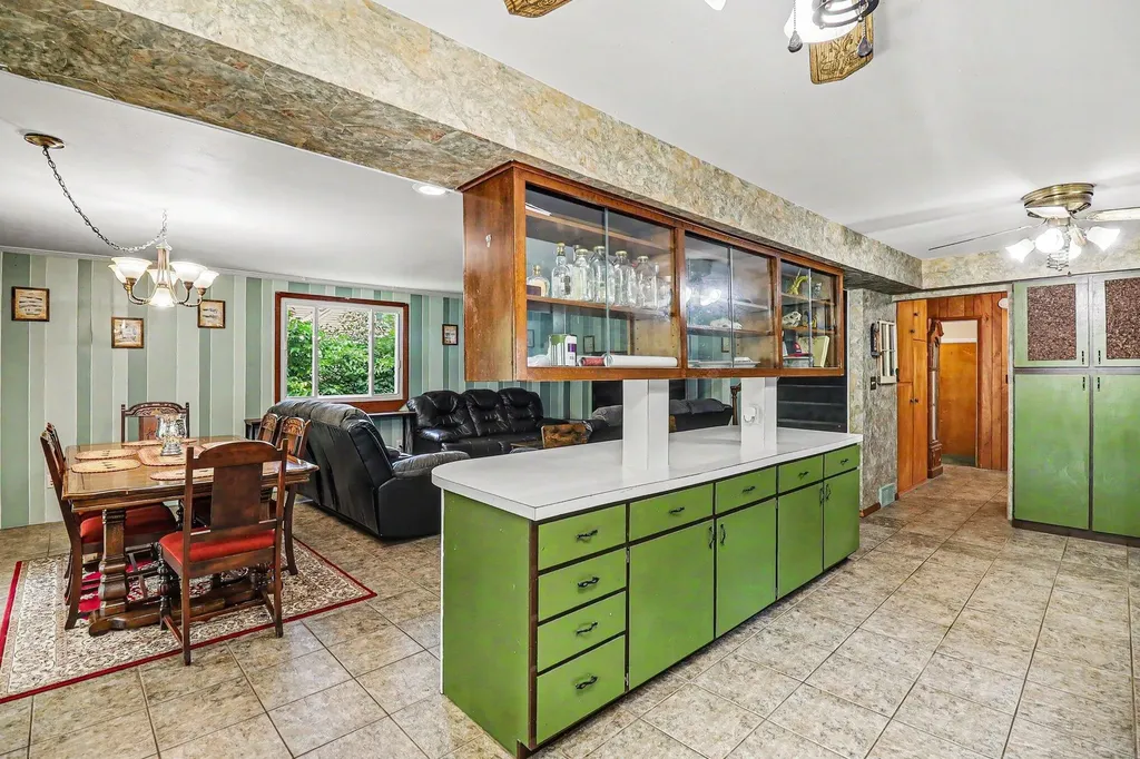 10624 Borgman Avenue Van Buren Charter Township MI 48111