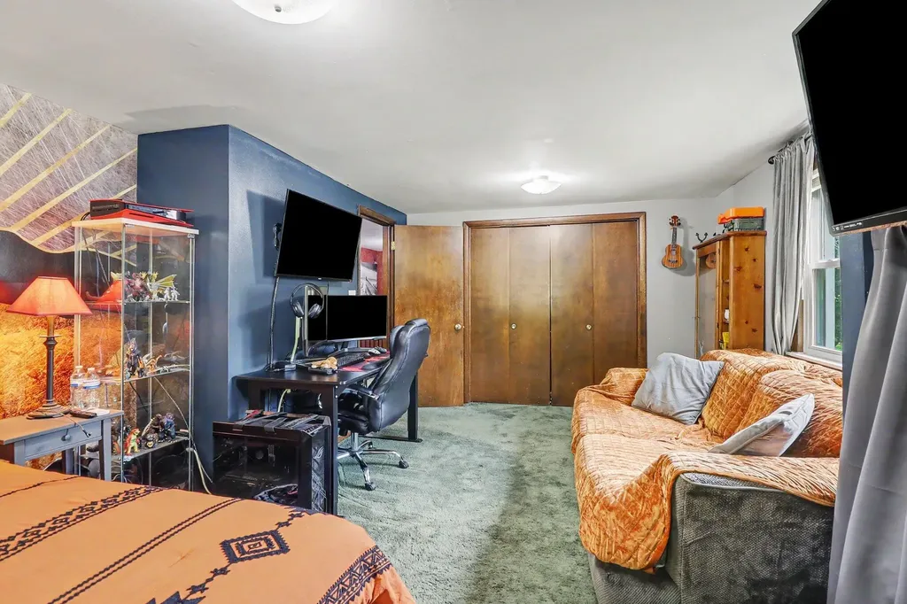 10624 Borgman Avenue Van Buren Charter Township MI 48111