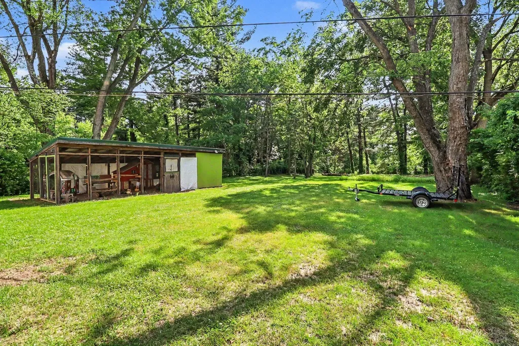 10624 Borgman Avenue Van Buren Charter Township MI 48111
