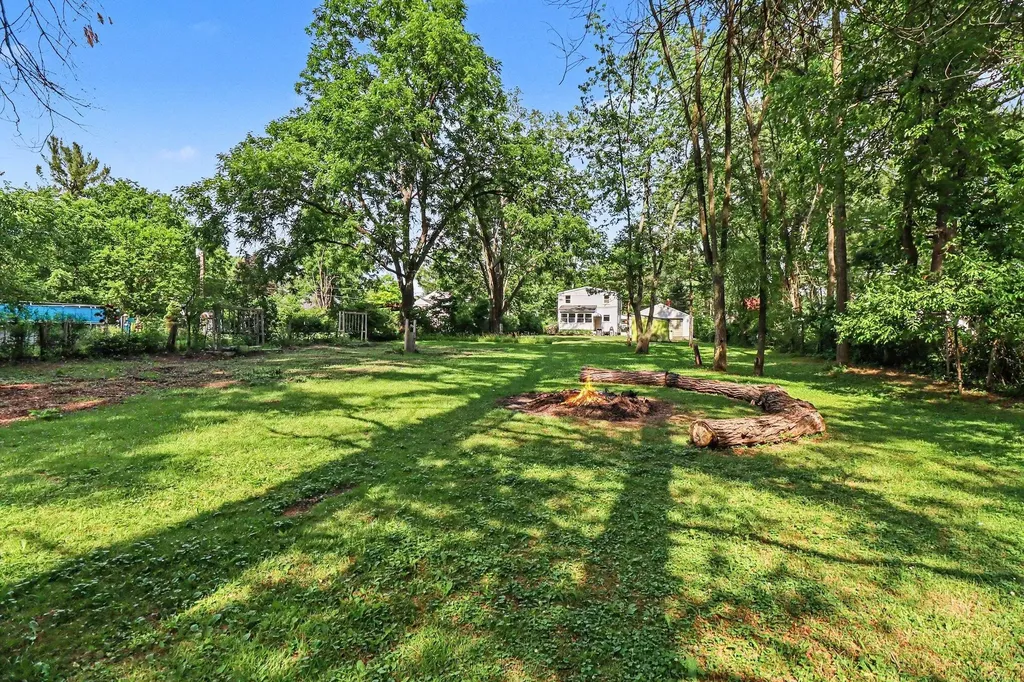 10624 Borgman Avenue Van Buren Charter Township MI 48111