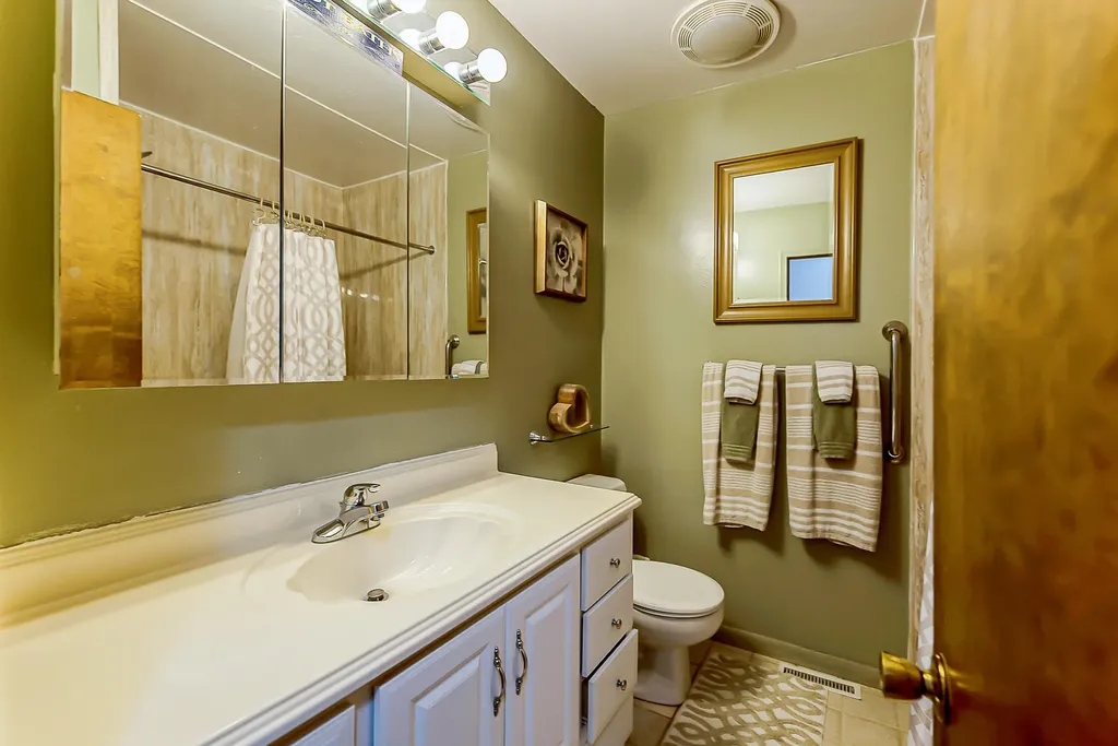 4338 Swarthout Road Hamburg Township MI 48169