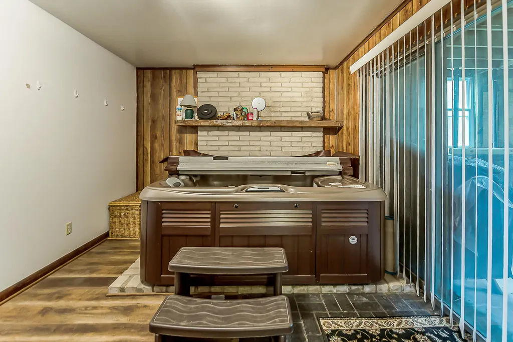 4338 Swarthout Road Hamburg Township MI 48169
