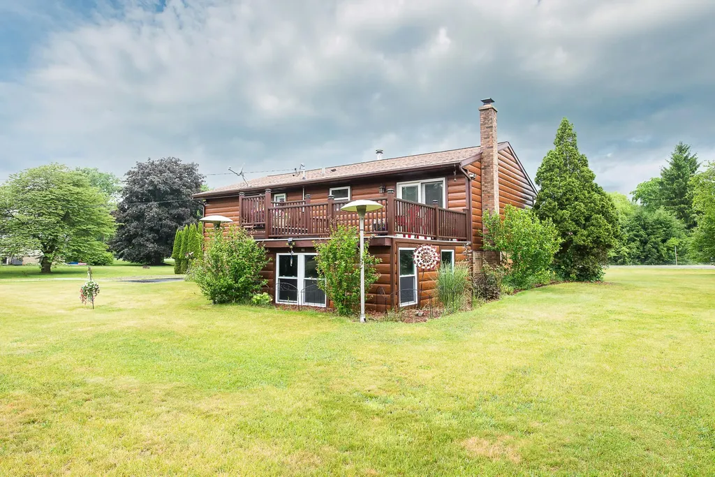4338 Swarthout Road Hamburg Township MI 48169