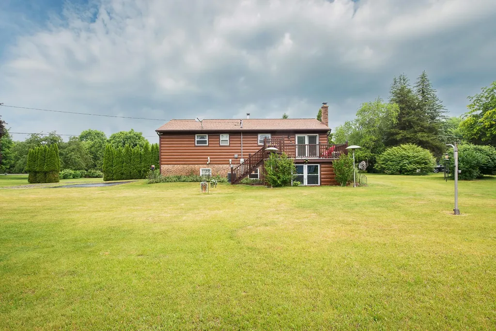 4338 Swarthout Road Hamburg Township MI 48169
