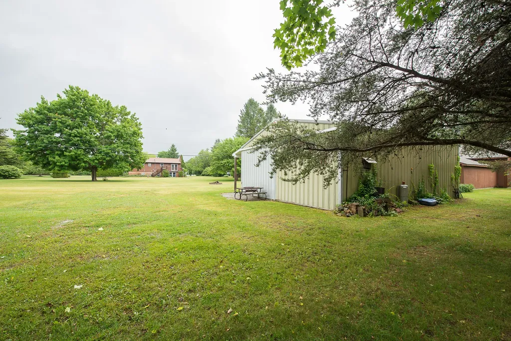 4338 Swarthout Road Hamburg Township MI 48169