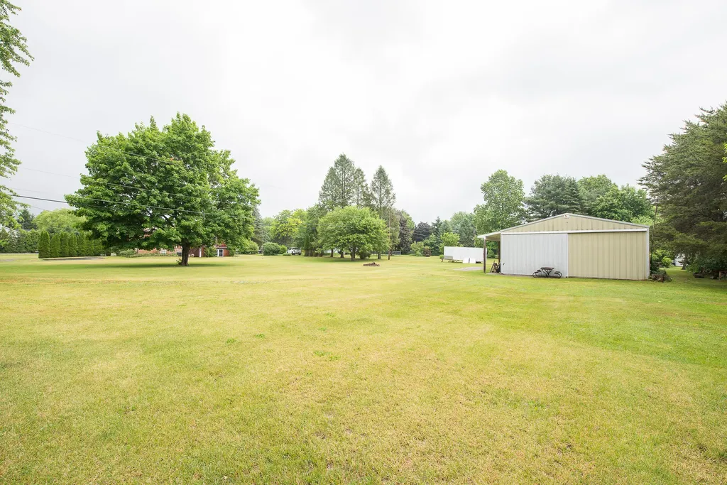 4338 Swarthout Road Hamburg Township MI 48169