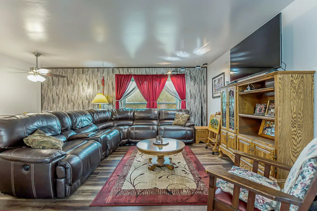 4338 Swarthout Road Hamburg Township MI 48169
