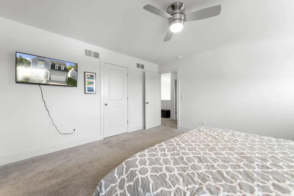 3088 Madison Street Wixom City MI 48393