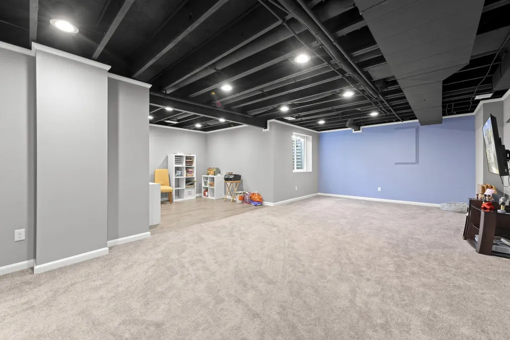3088 Madison Street Wixom City MI 48393