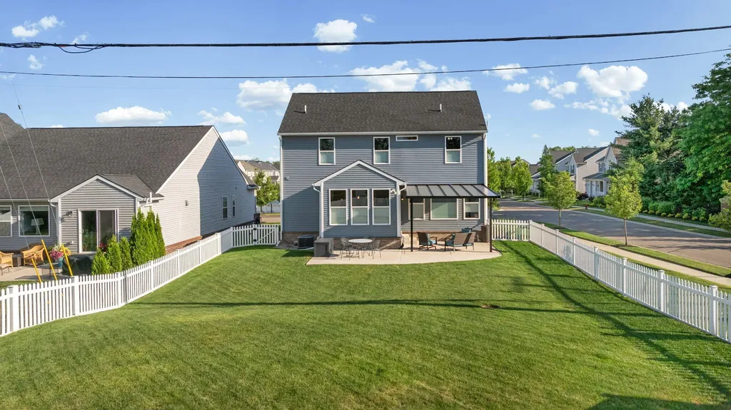 3088 Madison Street Wixom City MI 48393