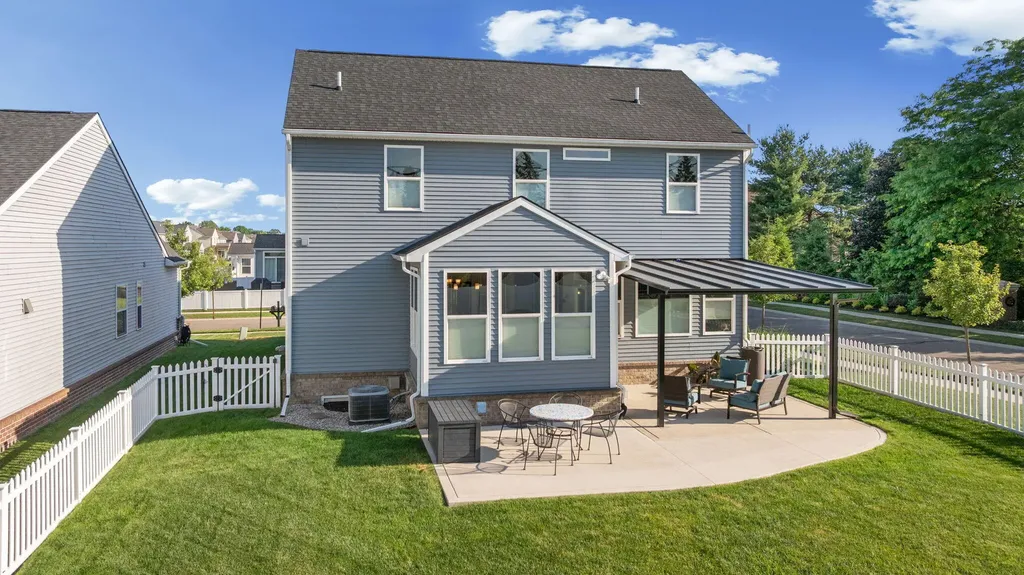 3088 Madison Street Wixom City MI 48393