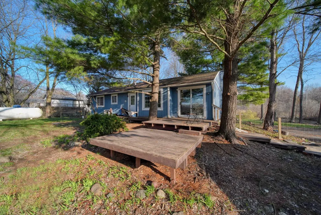 6112 Bemis Road Augusta Charter Township MI 48197