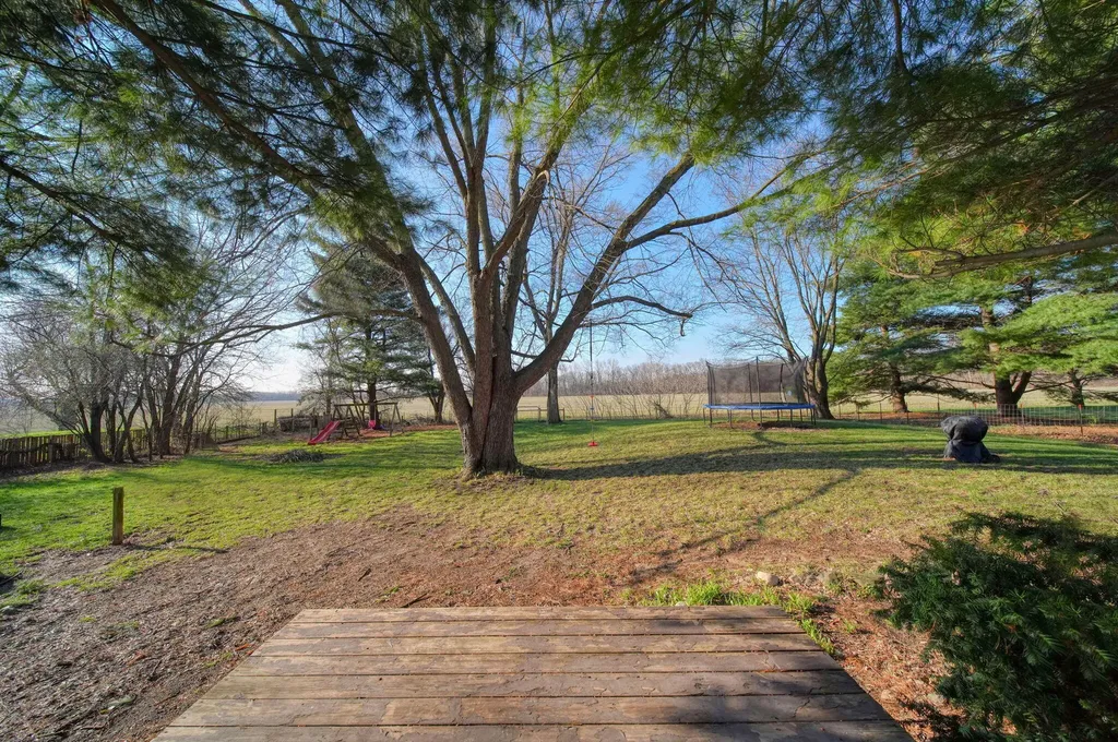 6112 Bemis Road Augusta Charter Township MI 48197