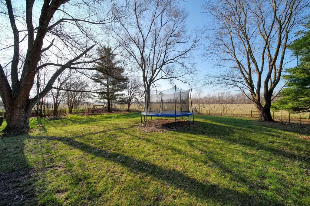 6112 Bemis Road Augusta Charter Township MI 48197