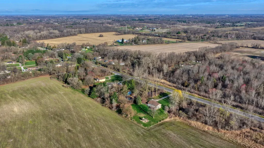 6112 Bemis Road Augusta Charter Township MI 48197
