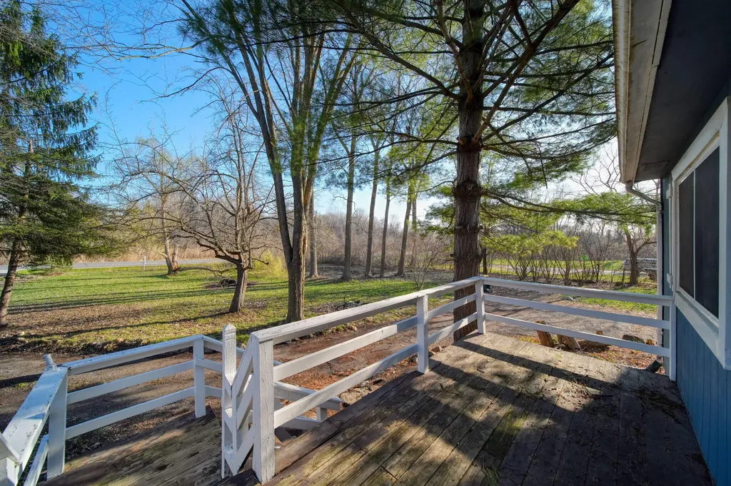 6112 Bemis Road Augusta Charter Township MI 48197