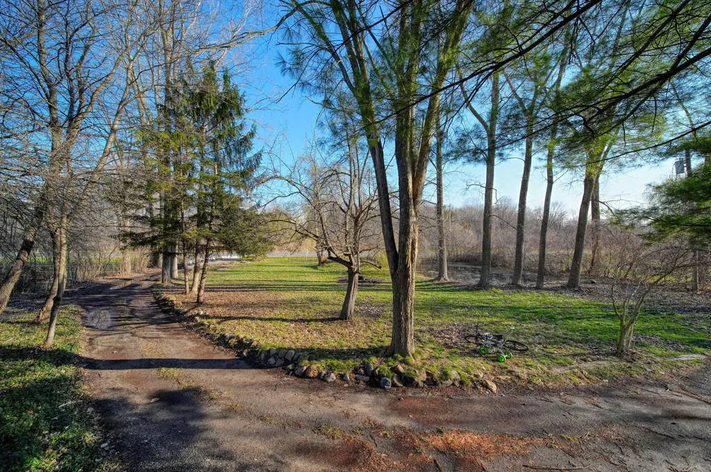 6112 Bemis Road Augusta Charter Township MI 48197