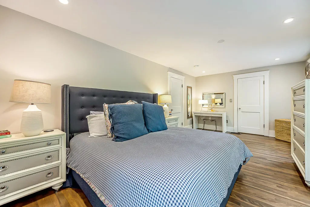 1303 S Forest Avenue Ann Arbor City MI 48104