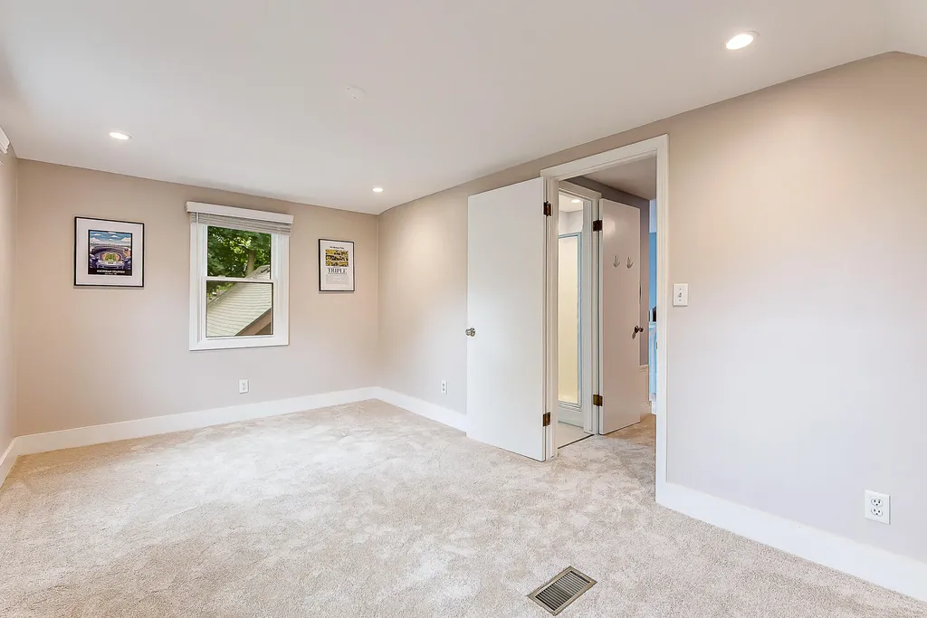 1303 S Forest Avenue Ann Arbor City MI 48104