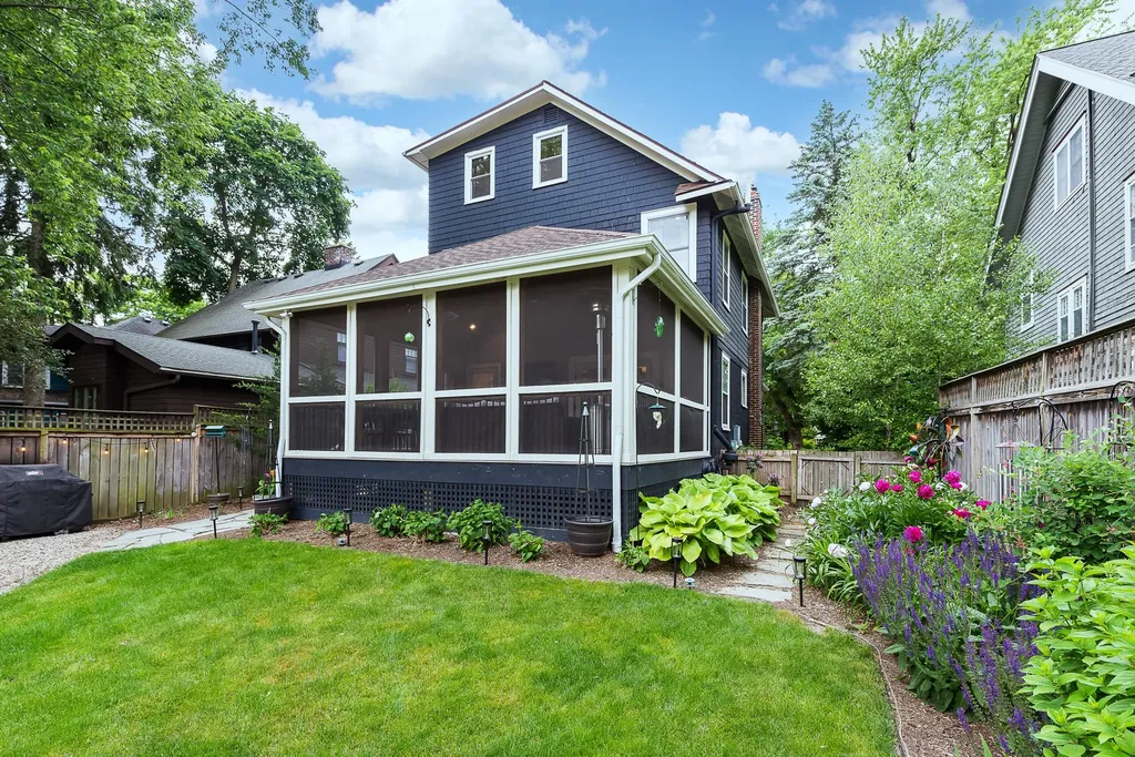 1303 S Forest Avenue Ann Arbor City MI 48104