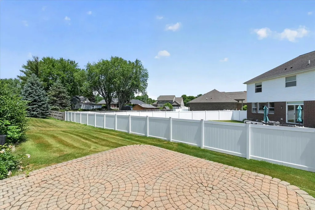 33470 Paoletti Drive Fraser City MI 48026
