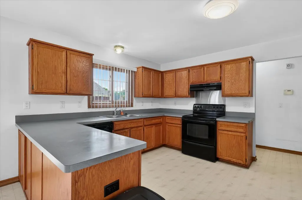 33470 Paoletti Drive Fraser City MI 48026
