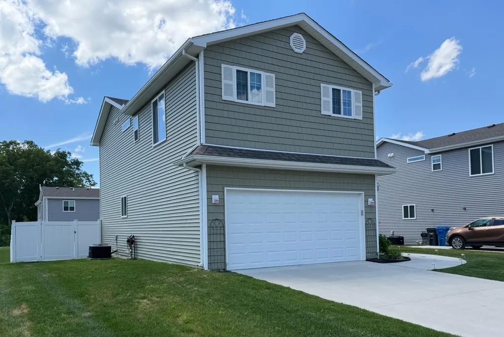 3963 Lotus Landing Circle Waterford Charter Township MI 48329