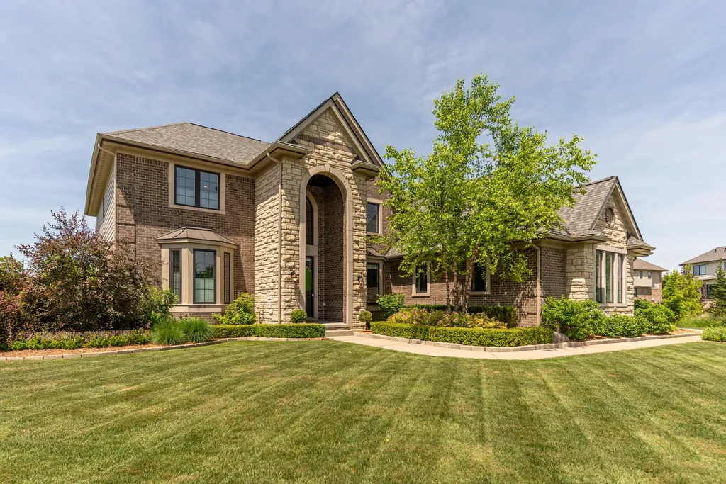2376 Westbrooke Circle S Ann Arbor Charter Township MI 48105
