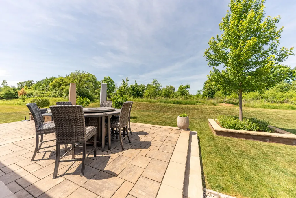2376 Westbrooke Circle S Ann Arbor Charter Township MI 48105