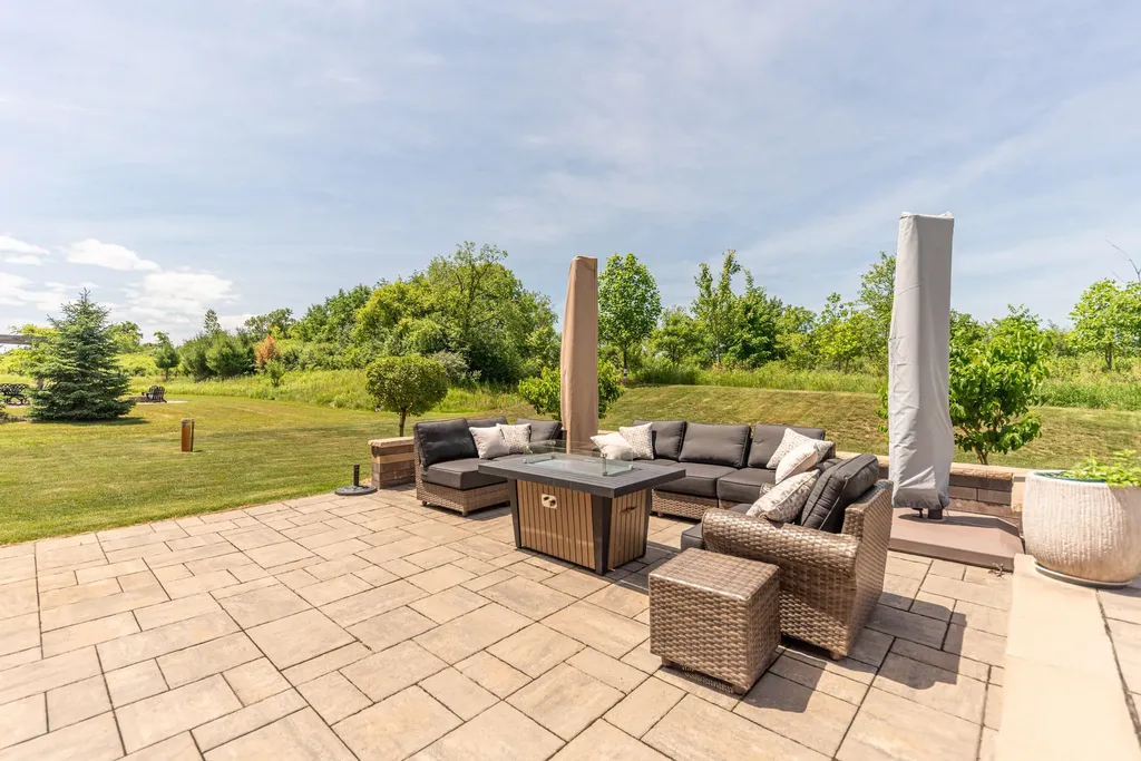 2376 Westbrooke Circle S Ann Arbor Charter Township MI 48105