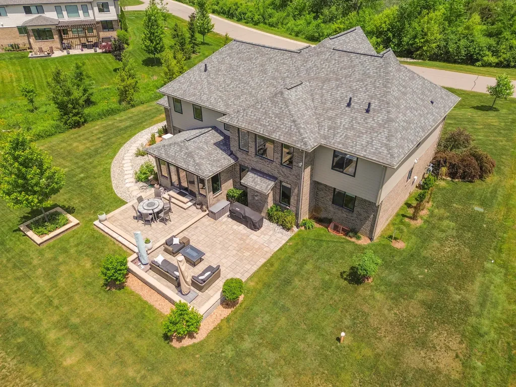 2376 Westbrooke Circle S Ann Arbor Charter Township MI 48105