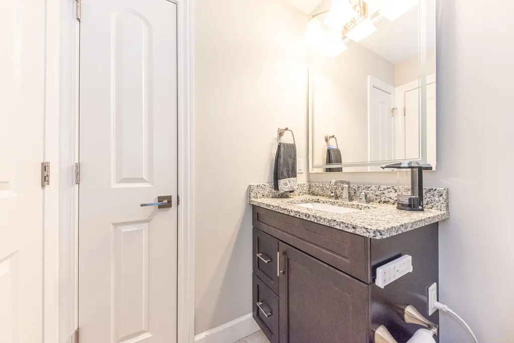 2376 Westbrooke Circle S Ann Arbor Charter Township MI 48105